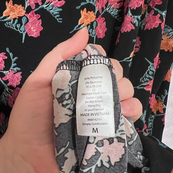 Lularoe Irma Lot Tunic - Picture 6 of 7